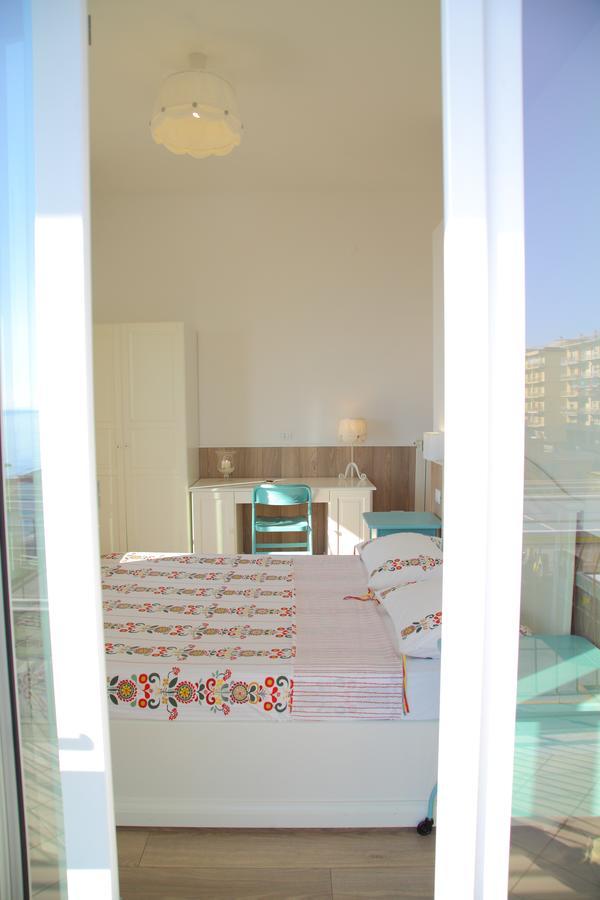 B&B Tramonto Sul Mare ซาแลร์โน ภายนอก รูปภาพ