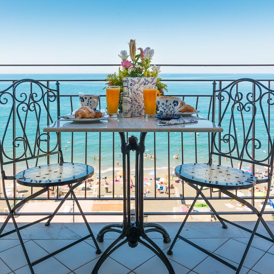 B&B Tramonto Sul Mare ซาแลร์โน ภายนอก รูปภาพ